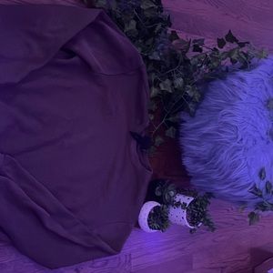 Comfortable brown crewneck